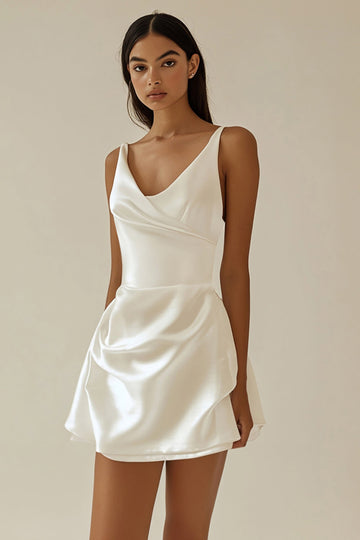 Robe de graduation A Line Satin White à col en V
